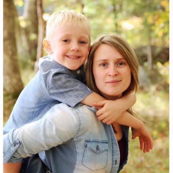 Meet your Posher, Nina - Picture 1 of 1